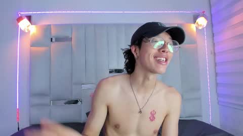 Manuel online show from February 27, 8:09 pm