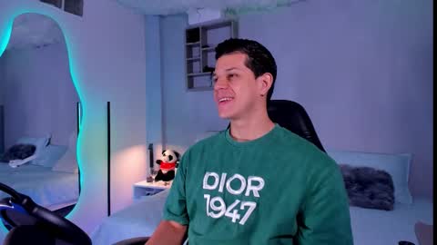 Marco Sullivan online show from November 19, 1:44 pm