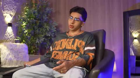 Marco and Ethan online show from November 7, 7:39 pm