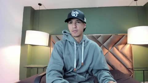 Snapshot of marcus_jeron chatting on October 21, 9:39 pm marcus_jeron online show from October 21, 9:39 pm