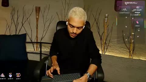 Snapshot of marcusrain_ chatting on October 21, 8:12 pm Marcus online show from October 21, 8:12 pm