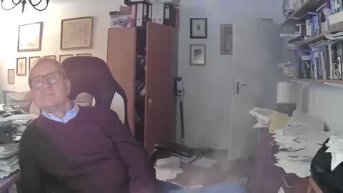 Snapshot of marginalie chatting on March 7, 6:43 pm marginalie online show from March 7, 6:43 pm