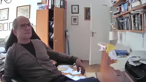 Snapshot of marginalie chatting on February 20, 10:05 am marginalie online show from February 20, 10:05 am