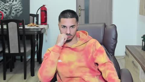 Tison online show from December 7, 1:40 pm