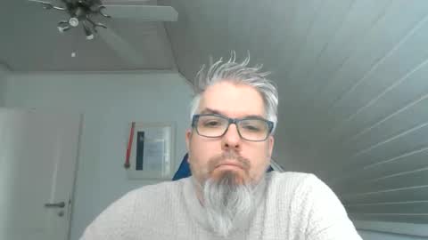 marriedcock1980 online show from March 17, 9:34 am