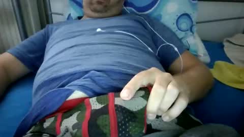 Snapshot of mart83_sllo chatting on October 5, 11:03 am Martin83 online show from October 5, 11:03 am