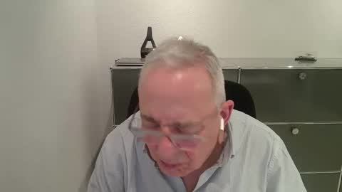 martin_1947 online show from February 25, 10:33 pm