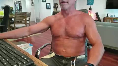 mascmuscle49 online show from November 20, 7:56 pm