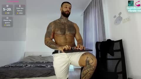Snapshot of masculineguy69 chatting on October 21, 8:17 am masculineguy69 online show from October 21, 8:17 am