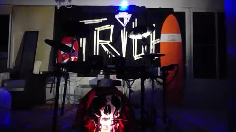 HappyZending online show from November 2, 1:43 am