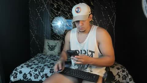 massimo_vidal online show from February 15, 12:57 pm