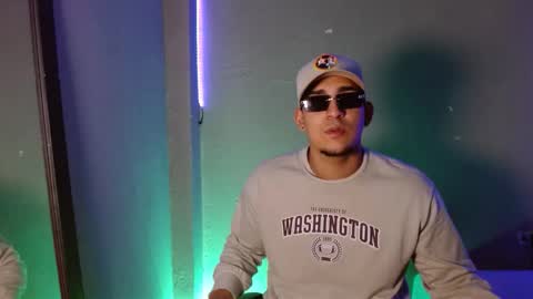 massimo_vidal online show from December 5, 4:41 am