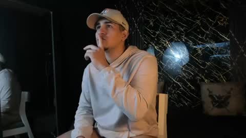 massimo_vidal online show from April 12, 7:15 pm