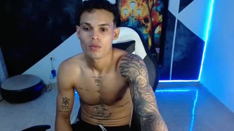 master_black777 online show from March 2, 11:01 pm