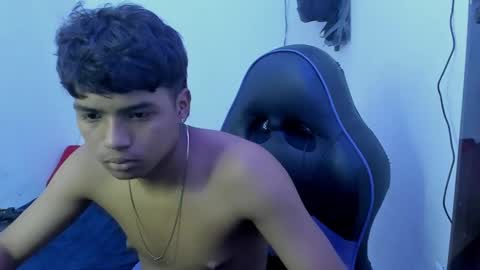 master_boy28 online show from December 20, 1:47 am