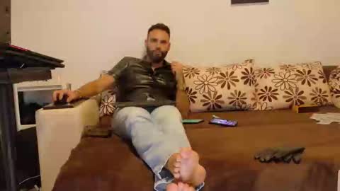 Snapshot of master_roberto333 chatting on October 22, 8:34 pm SIR online show from October 22, 8:34 pm