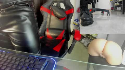 Snapshot of master_vip1 chatting on October 17, 5:06 pm master_vip1 online show from October 17, 5:06 pm