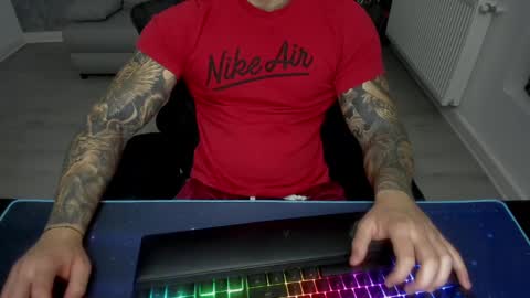 Snapshot of masterkingmuscle chatting on January 22, 9:11 pm masterkingmuscle online show from January 22, 9:11 pm