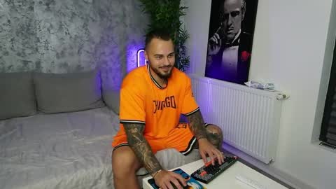 Snapshot of masterkingmuscle chatting on September 17, 8:21 pm masterkingmuscle online show from September 17, 8:21 pm