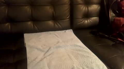 Snapshot of mastervan69 chatting on December 8, 4:18 pm Master Van online show from December 8, 4:18 pm