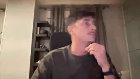 Aaron online show from November 2, 9:30 pm