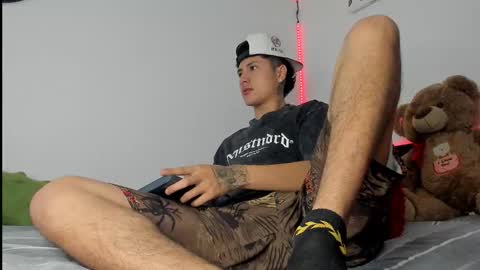 mateo_escobar online show from November 10, 6:24 pm