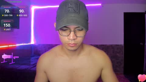 Matt Coom Independent model online show from January 24, 11:15 am