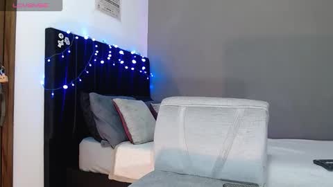 ---Matteo--- online show from December 17, 5:04 am