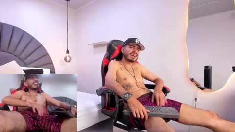 Matthew online show from February 8, 9:30 pm