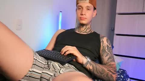 Snapshot of matthewjones1 chatting on October 23, 11:51 pm Matt online show from October 23, 11:51 pm