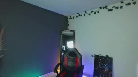 mattias     online show from November 7, 10:57 pm