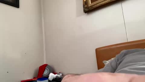 Snapshot of maturejerky chatting on February 22, 7:32 pm maturejerky online show from February 22, 7:32 pm