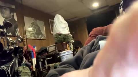 Snapshot of maturejerky chatting on January 4, 5:37 pm maturejerky online show from January 4, 5:37 pm