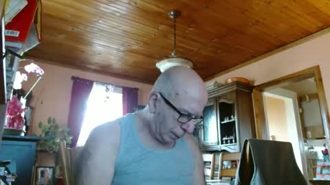 Maurice online show from March 4, 2:53 pm