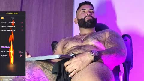 max__prada online show from November 7, 1:31 am