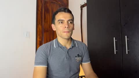 Snapshot of max_lancaster chatting on December 14, 10:07 pm Max Lancaster online show from December 14, 10:07 pm