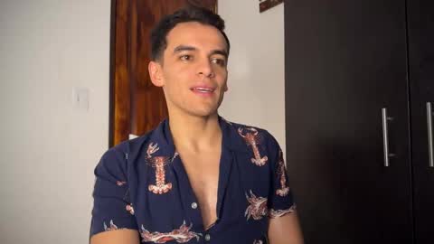 Snapshot of max_lancaster chatting on January 9, 12:25 am Max Lancaster online show from January 9, 12:25 am
