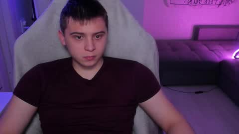 Max online show from February 24, 3:46 pm