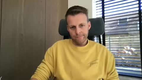 Max take off clothes online show from March 2, 10:22 am