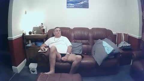 MAX online show from October 26, 10:45 pm