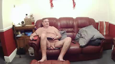 MAX online show from December 14, 12:28 am