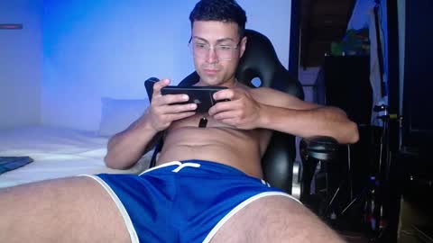 MAXI      online show from February 5, 2:30 am