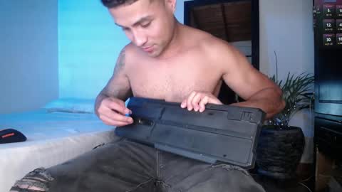 MAXI      online show from January 4, 2:25 am