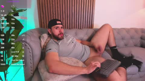 Maximo Wolf online show from April 7, 4:56 am