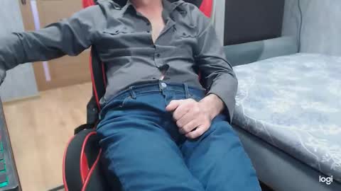 maximus3334 online show from March 9, 11:59 am