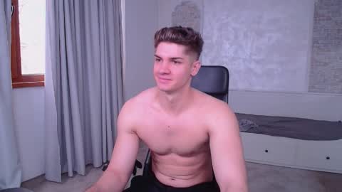 MaxKaiden online show from April 1, 6:37 am