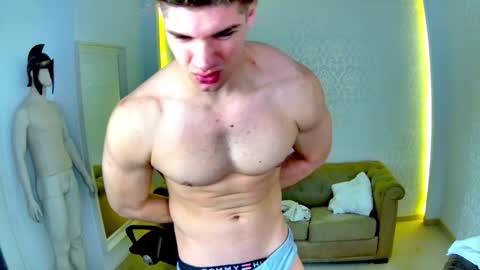 MaxKaiden online show from February 24, 7:20 am