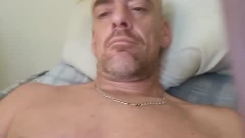 Max online show from December 8, 6:17 pm