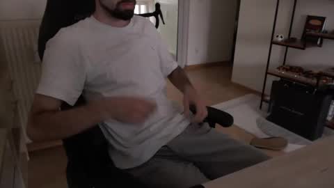 maxp0wer21 online show from December 7, 11:40 am