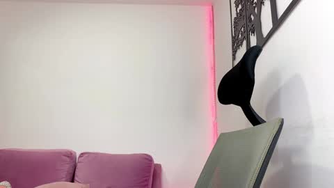 Maxi online show from December 7, 12:42 am